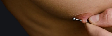 photo d'un piercing au tton