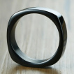 Bague homme acier Black Square