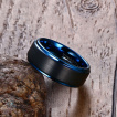 Bague homme en tungstene bleu  bande brosse noire