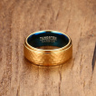 Bague homme en tungstene bleu et doré martelé