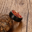 Bague homme en tungstene cuivré à pourtour noir mat brossé