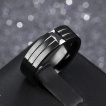 Bague homme noire en acier à 3 bandes et pierre rectangulaire