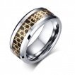 Bague homme tungstene à fibre de carbone et étoiles