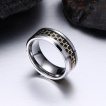 Bague homme tungstene à fibre de carbone et étoiles