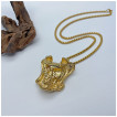 Pendentif homme acier doré tête de mort bordée de deux serpents cobra
