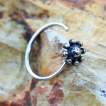 Piercing anneau nez à fleur style antique