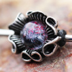 Piercing industriel fleur  pierre pourpre