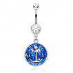 Piercing nombril ancre marine sur fond bleu