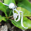 Piercing nombril fleur mystérieuse à strass aurore boréale