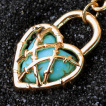 Piercing nombril plaqué or coeur cadenas avec turquoise