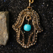 Piercing nombril plaqu or hamsa vintage ouverte avec turquoises