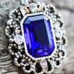 Piercing nombril style royal  zirconium bleu saphir