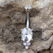 Piercing nombril style victorien à pierre facettée et strass