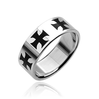 Bague acier avec motif croix celtiques