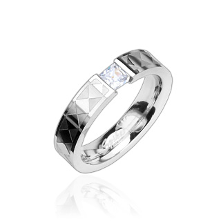 Bague acier motif triangles et cristal