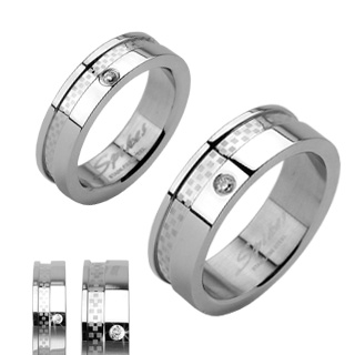 Bague mixte en acier avec large rainure à damier et pierre claire