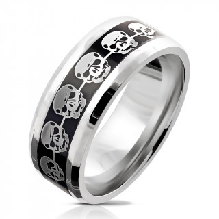 Bague homme acier frise de crânes sur fond noir