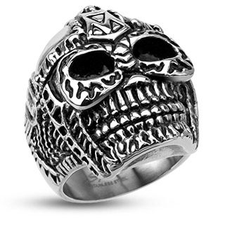 Bague homme acier tête de mort en armure