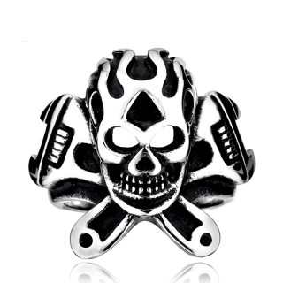 Bague homme biker en acier avec crane enflammé et clés à molette