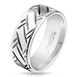 Bague homme en acier  multiples lacrations