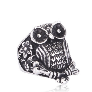 Bague mixte gothique en acier avec hibou tenant un os