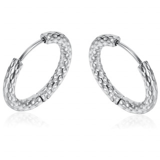 Boucles d'oreilles créoles martelées en acier