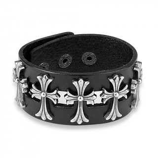 Bracelet en cuir noir  cinq croix celtiques en laiton