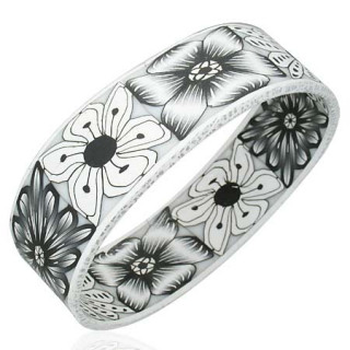 Bracelet large noir et blanc à fleurs
