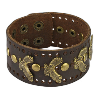 Bracelet marron en cuir perforé avec aigles et rivets