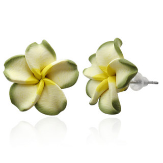 Clous d'oreilles  fleur de frangipanier en fimo REF-8753