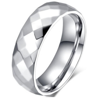 Bague homme en acier  relief facett