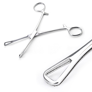 Mini pince clamp triangulaire (Pennington Forceps)