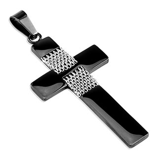 Pendentif croix noire en acier avec maillage