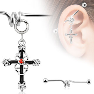 Piercing industriel avec croix gothique