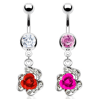 Piercing nombril rose majestueuse