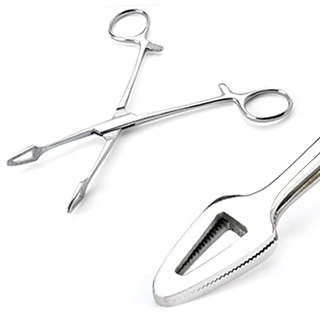 Pince clamp triangulaire inversée (Reverse Pennington Forceps)